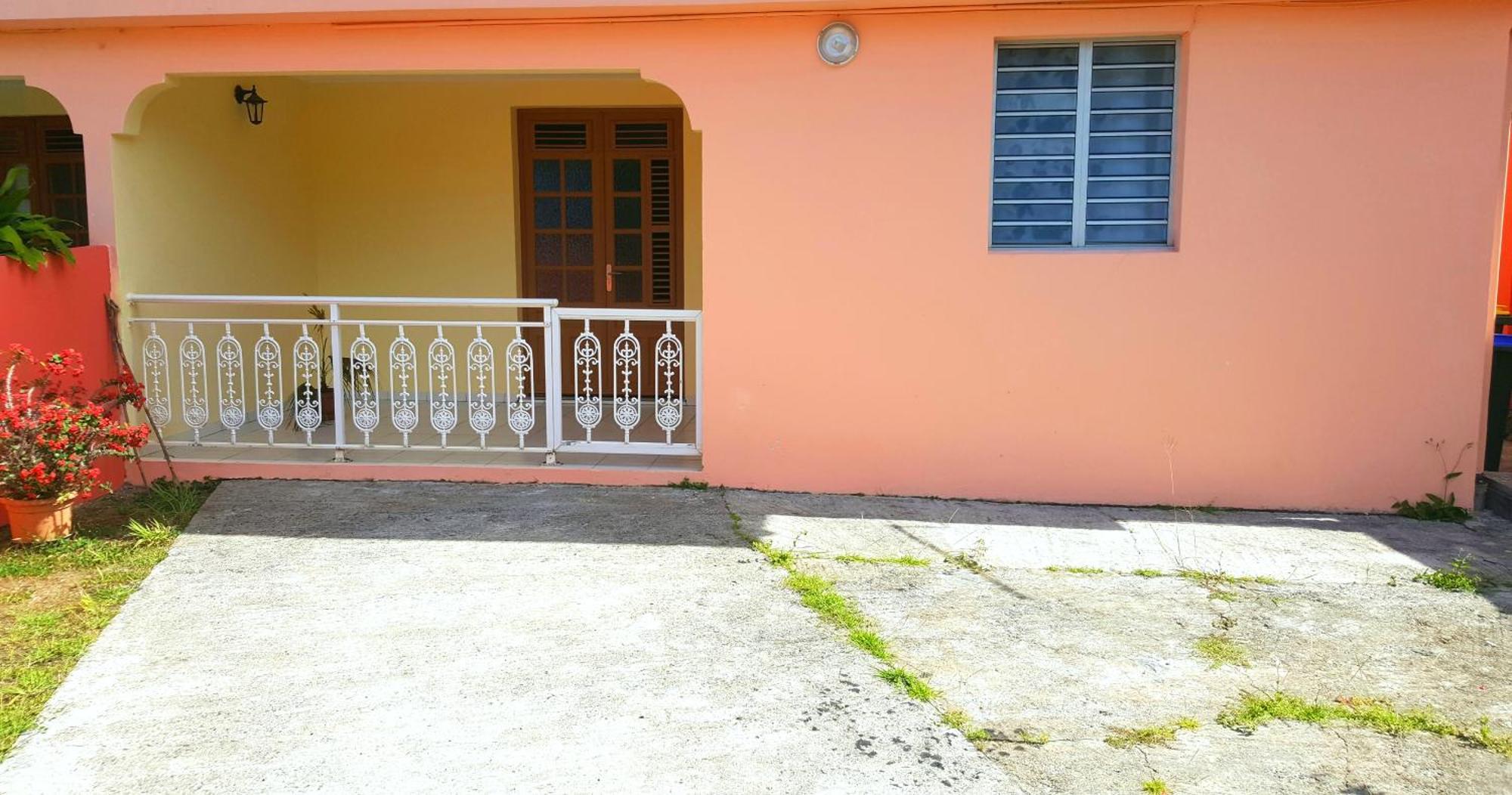 Le Brin D'Amour Apartment La Trinité Kültér fotó
